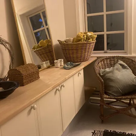 La Petite Ecole Bed & Breakfast